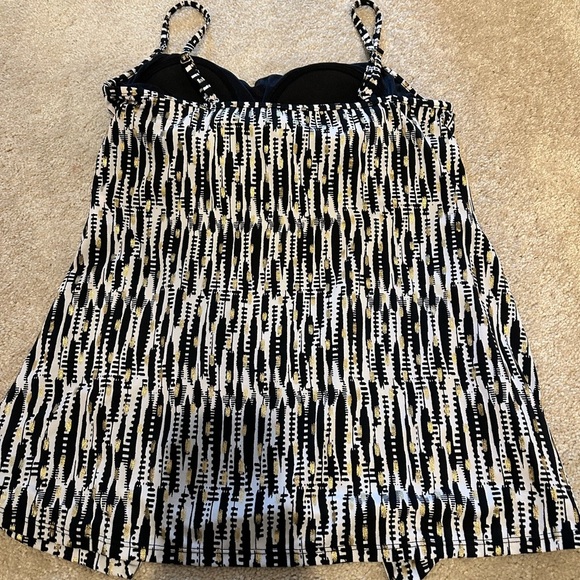 Miraclesuit Tankini Top Womens Pyrite Jubilee Flyaway Swim Top Black 12 - Picture 3 of 3